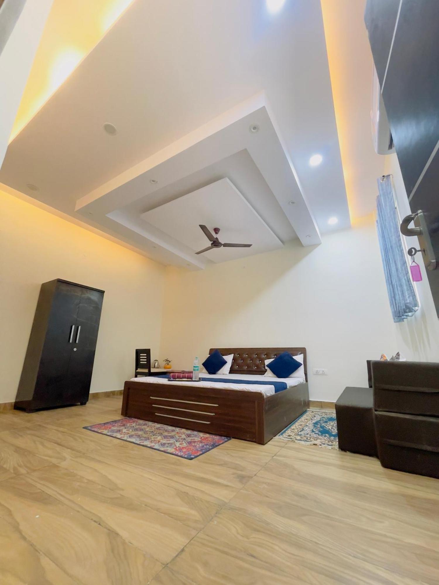 Atulyam Stays Sushant Golf City לקנאו מראה חיצוני תמונה